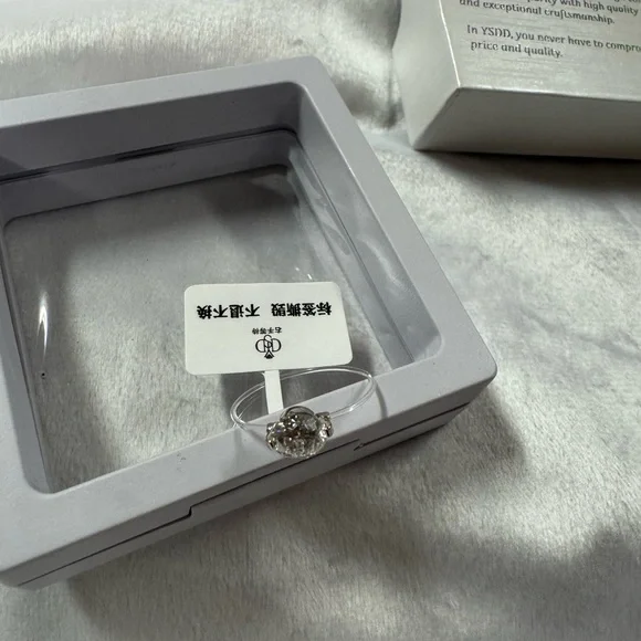 Elegant Sterling Silver Ring with Moissanite Stone and Clear Wire Band-Size 7 - Picture 2 of 5